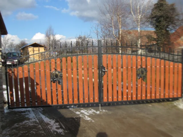 Bramy skrzydłowe, przesuwne