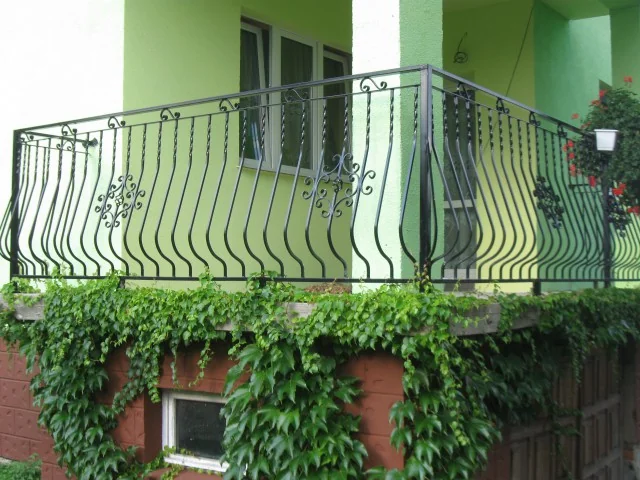 Balustrady zewnętrzne, wewnętrzne