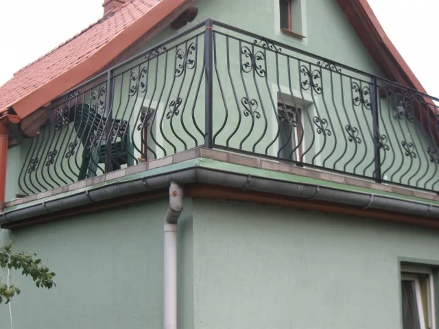 Balustrady zewnętrzne, wewnętrzne