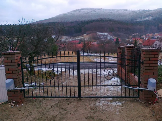 Bramy skrzydłowe, przesuwne