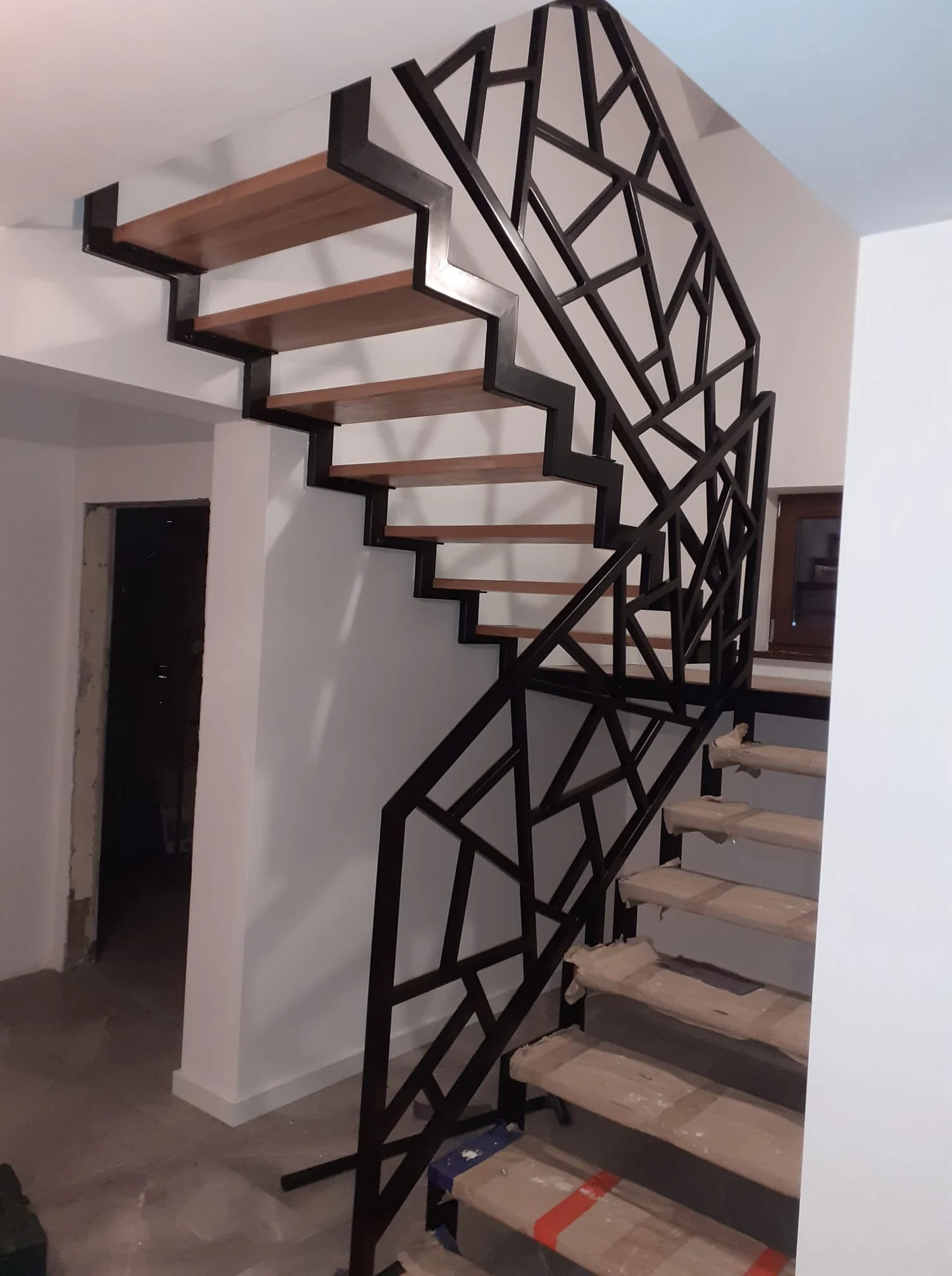 Balustrady zewnętrzne, wewnętrzne