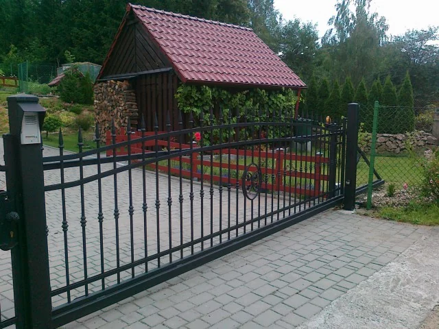 Bramy skrzydłowe, przesuwne